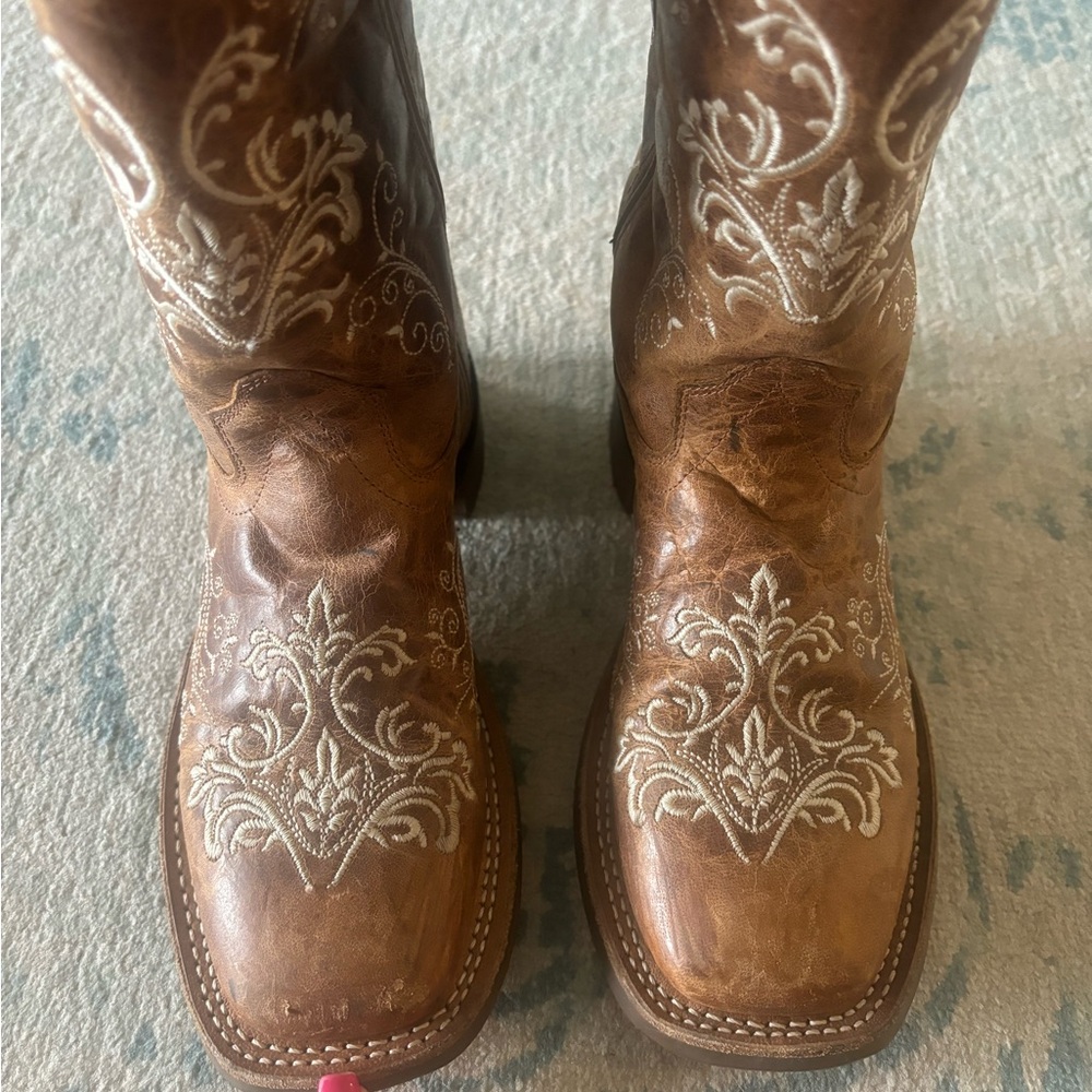 Old west girls cowgirl boots!